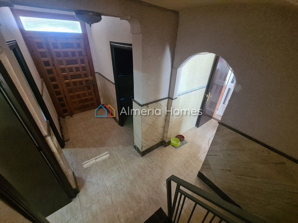 5 soveværelse Byhus til salg i Caniles med swimmingpool - € 110.000 (Ref: 1046617)