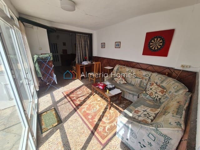 5 soveværelse Byhus til salg i Caniles med swimmingpool - € 110.000 (Ref: 1046617)