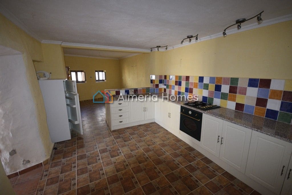 3 soveværelse Finca/Landehus til salg i Chirivel - € 49.950 (Ref: 2675978)