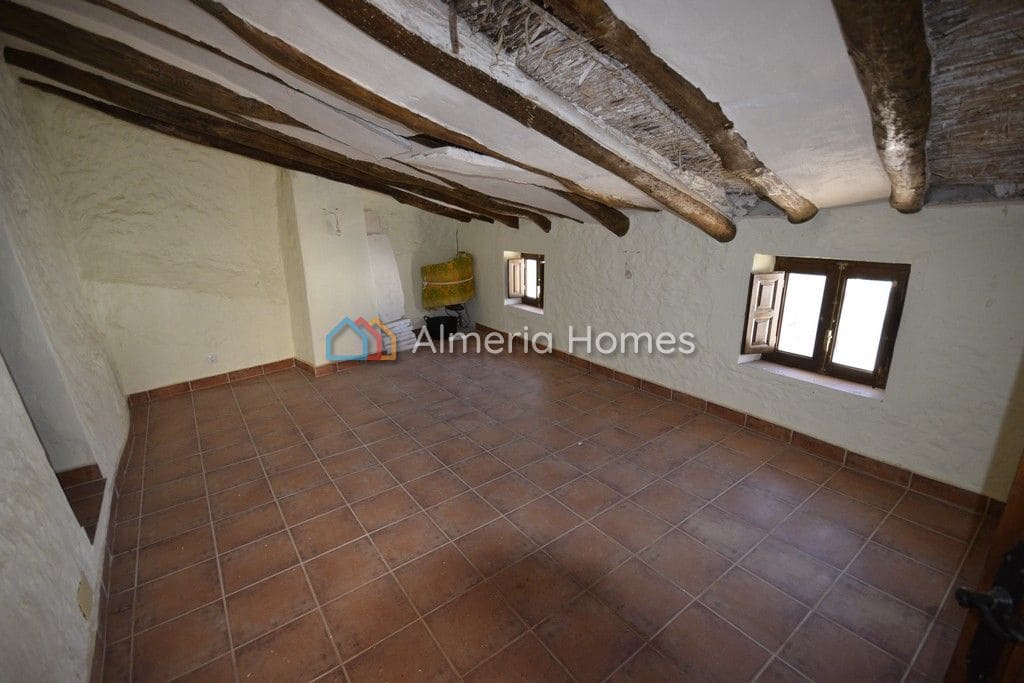 3 soveværelse Finca/Landehus til salg i Chirivel - € 49.950 (Ref: 2675978)