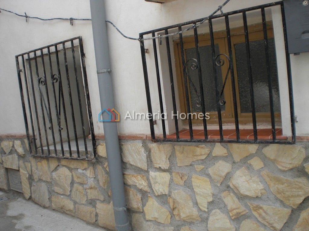 5 soverom Hus til salgs i Seron - € 44 000 (Ref: 2972004)