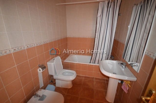 3 soveværelse Lejlighed til salg i Almanzora, Cantoria - € 125.000 (Ref: 3012959)