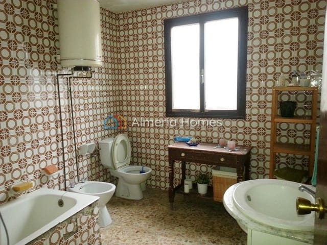 9 bedroom Townhouse for sale in Albanchez - € 148,950 (Ref: 3066805)