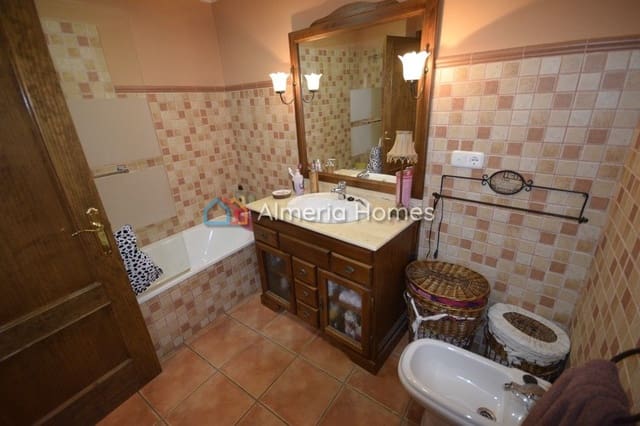 4 bedroom Apartment for sale in Zurgena - € 110,000 (Ref: 3066807)