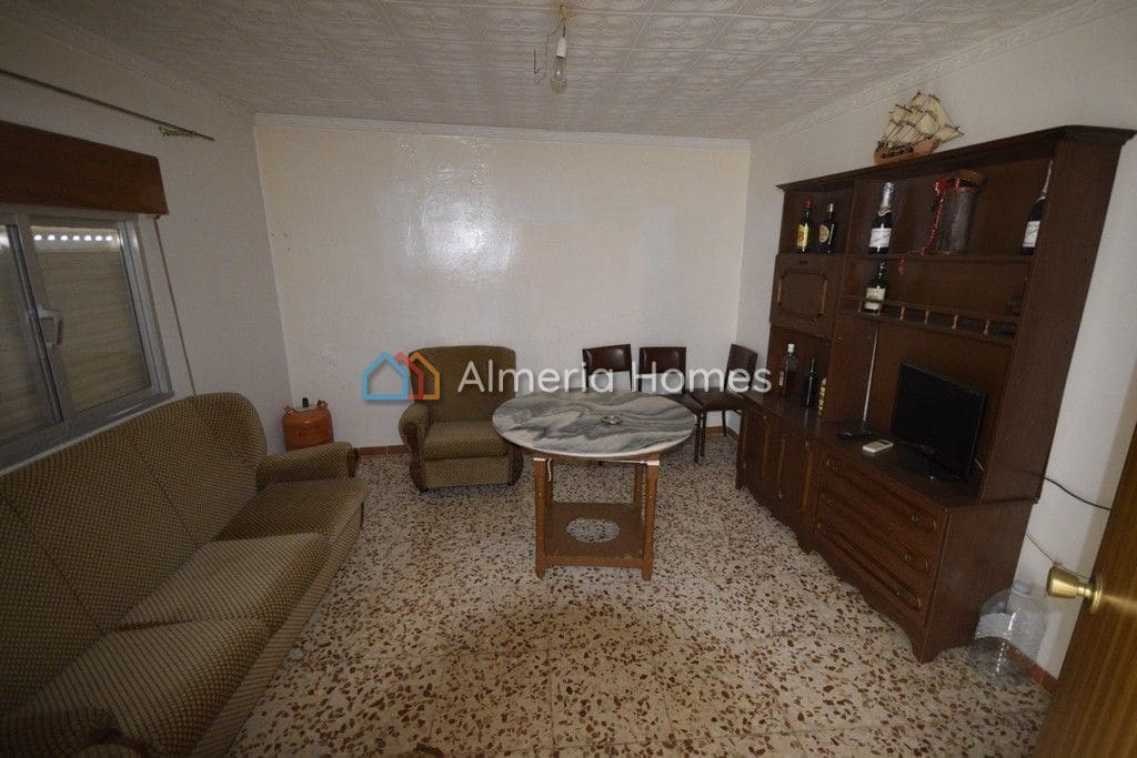 3 soveværelse Byhus til salg i Lijar - € 65.000 (Ref: 3560349)