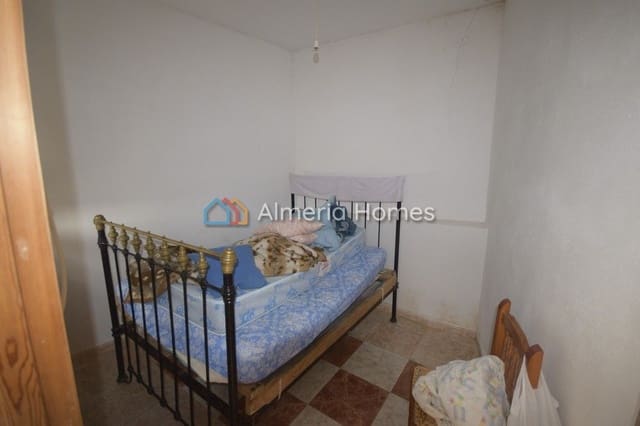 4 soveværelse Byhus til salg i Líjar - € 65.000 (Ref: 3560354)