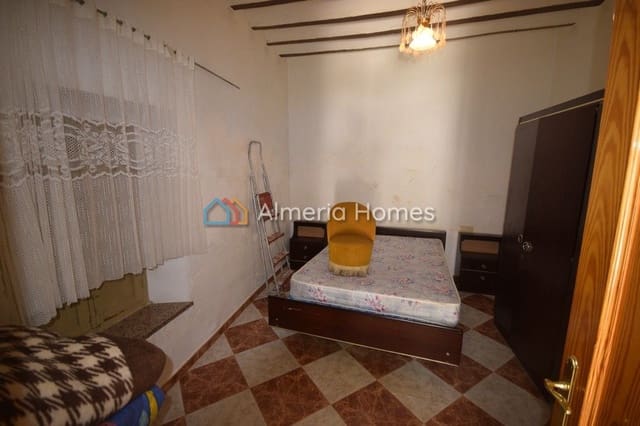 4 soveværelse Byhus til salg i Líjar - € 65.000 (Ref: 3560354)