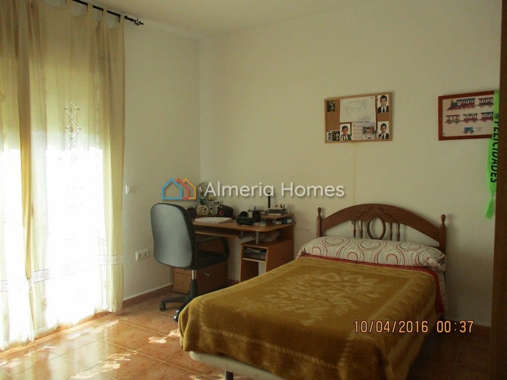 4 soveværelse Byhus til salg i Albox med garage - € 129.950 (Ref: 3593131)