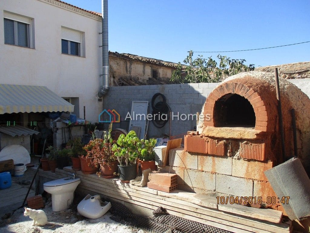 4 soveværelse Byhus til salg i Albox med garage - € 129.950 (Ref: 3593131)