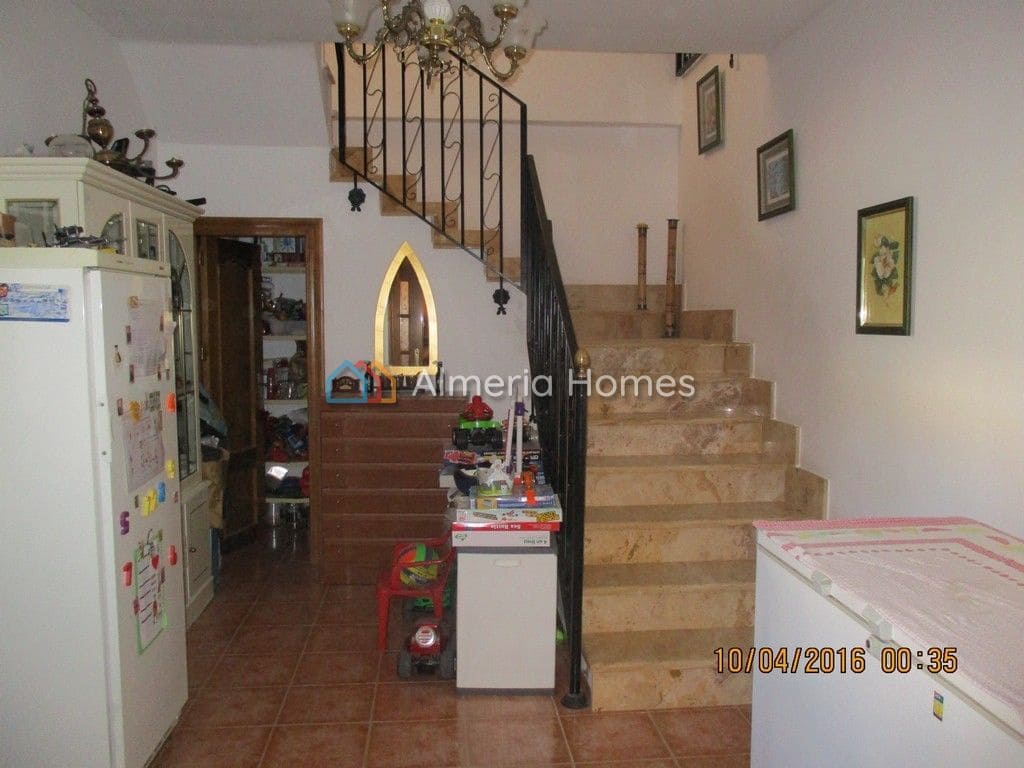 4 soveværelse Byhus til salg i Albox med garage - € 129.950 (Ref: 3593131)