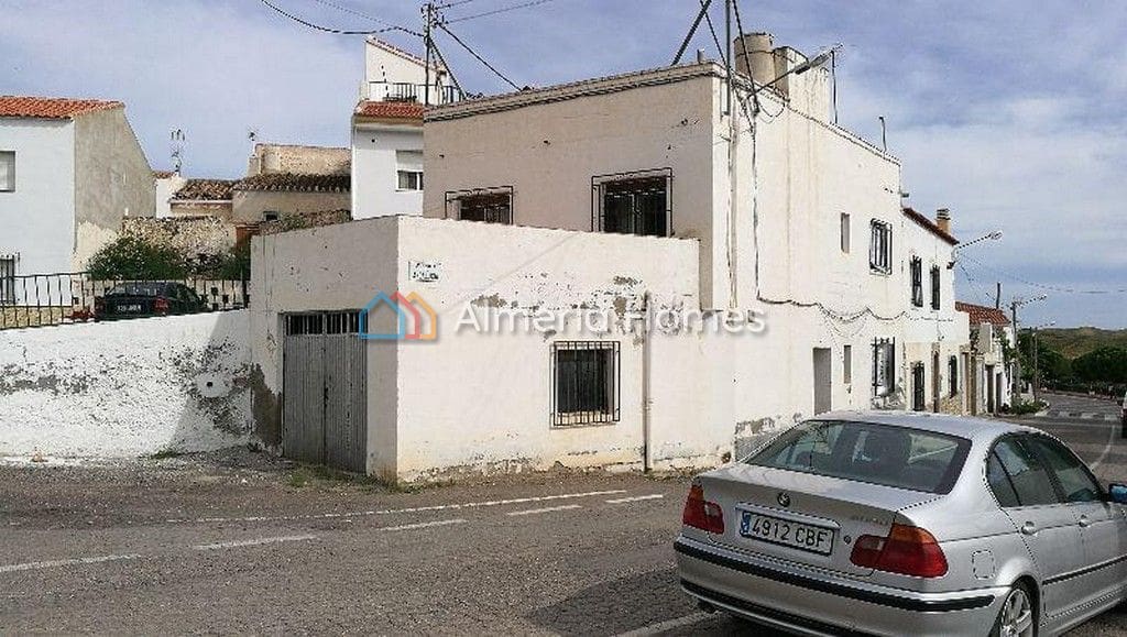 3 bedroom Townhouse for sale in Taberno - € 35,000 (Ref: 3962425)