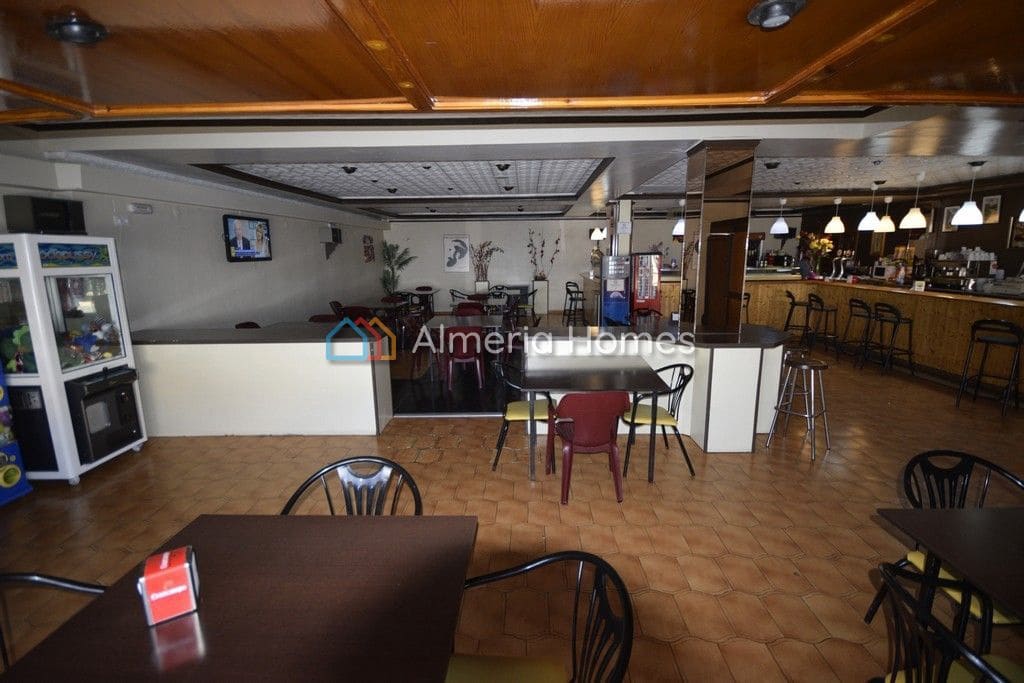 Gewerbe zu verkaufen in La Alfoquia - 900.000 € (Ref: 4052798)