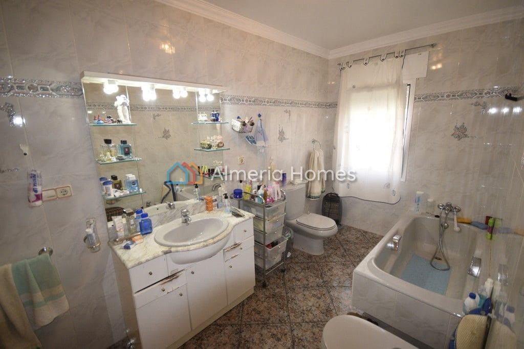 Gewerbe zu verkaufen in La Alfoquia - 900.000 € (Ref: 4052798)