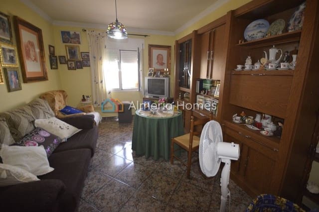 Gewerbe zu verkaufen in La Alfoquia, Zurgena - 900.000 € (Ref: 4052798)