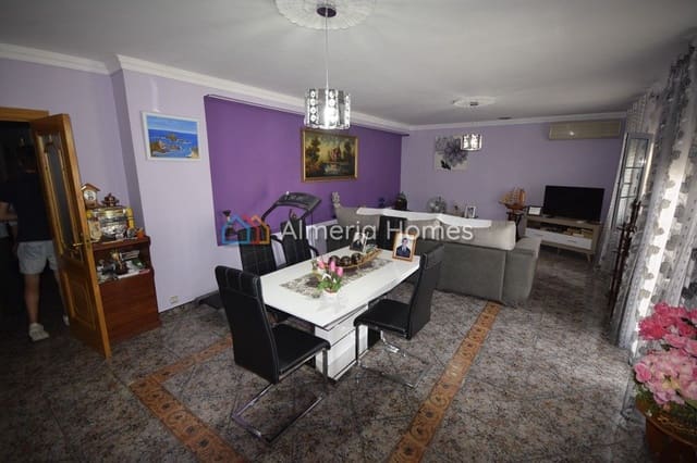 Gewerbe zu verkaufen in La Alfoquia, Zurgena - 900.000 € (Ref: 4052798)
