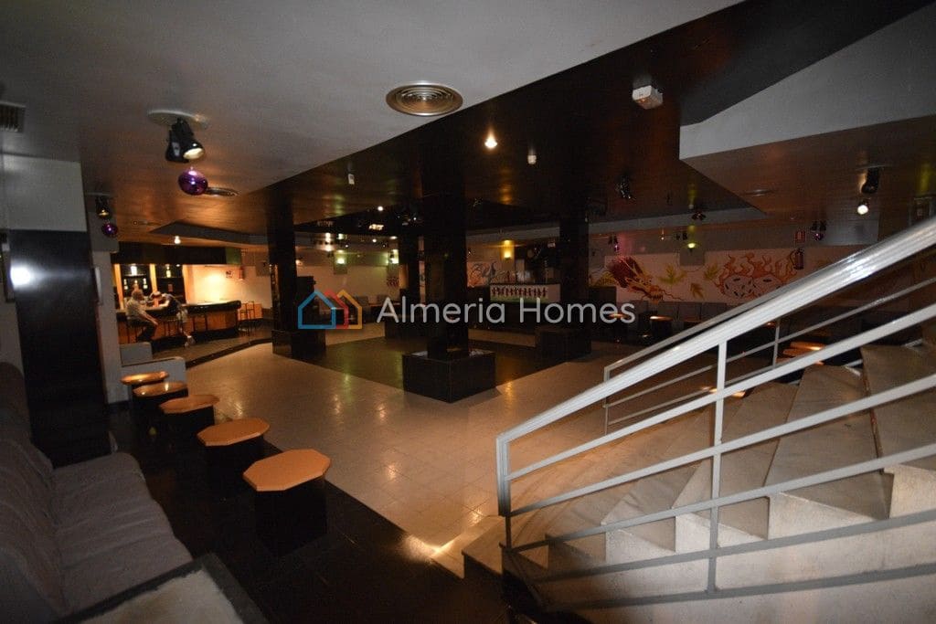 Gewerbe zu verkaufen in La Alfoquia - 900.000 € (Ref: 4052798)
