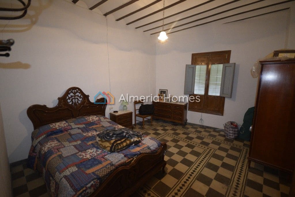 4 quarto Casa em Banda para venda em Purchena - 75 000 € (Ref: 4290759)