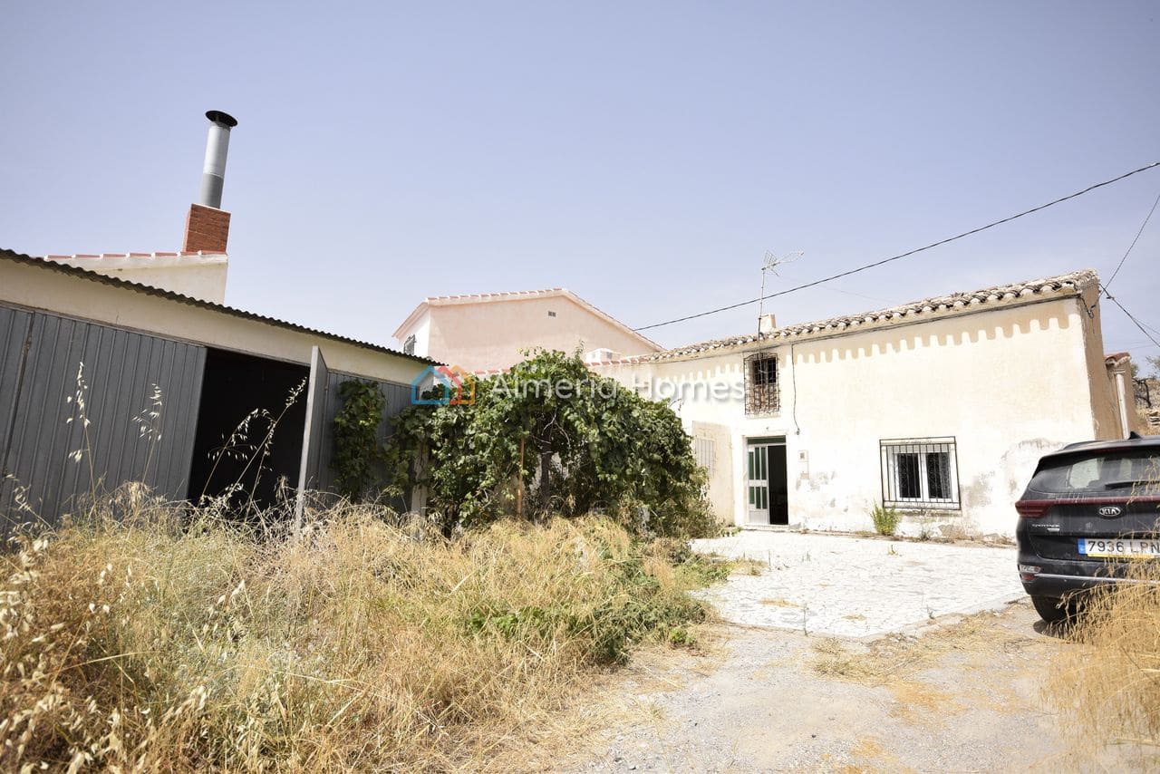 3 bedroom Finca/Country House for sale in Albox with garage - € 58,950 (Ref: 4306869)