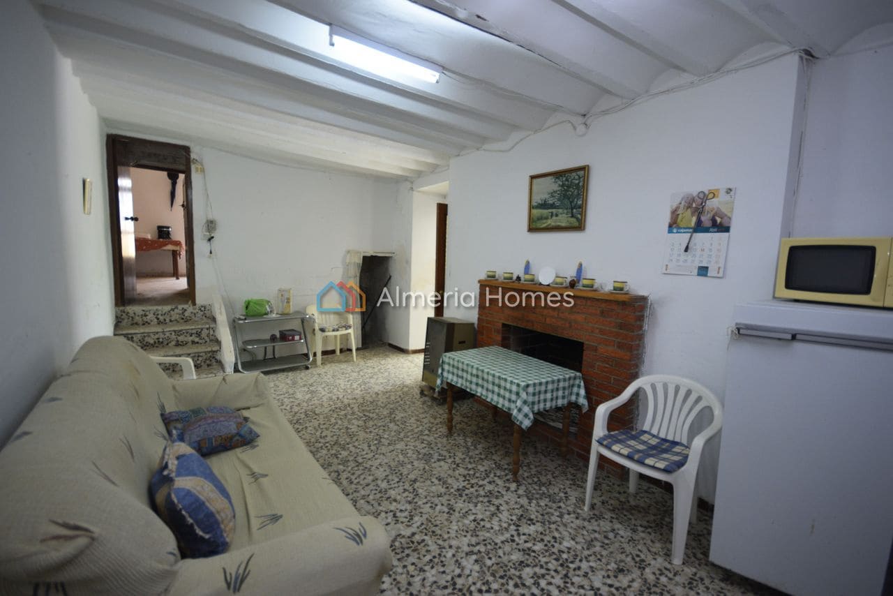 3 bedroom Finca/Country House for sale in Albox with garage - € 58,950 (Ref: 4306869)