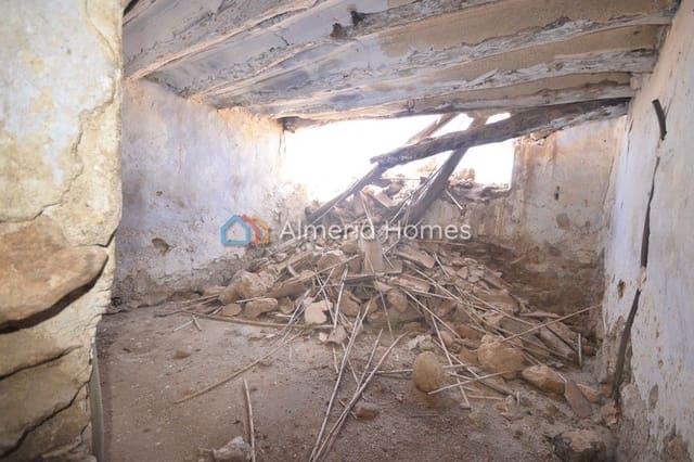 Finca/Casa di Campagna in vendita in Oria - 39.000 € (Rif: 4308645)