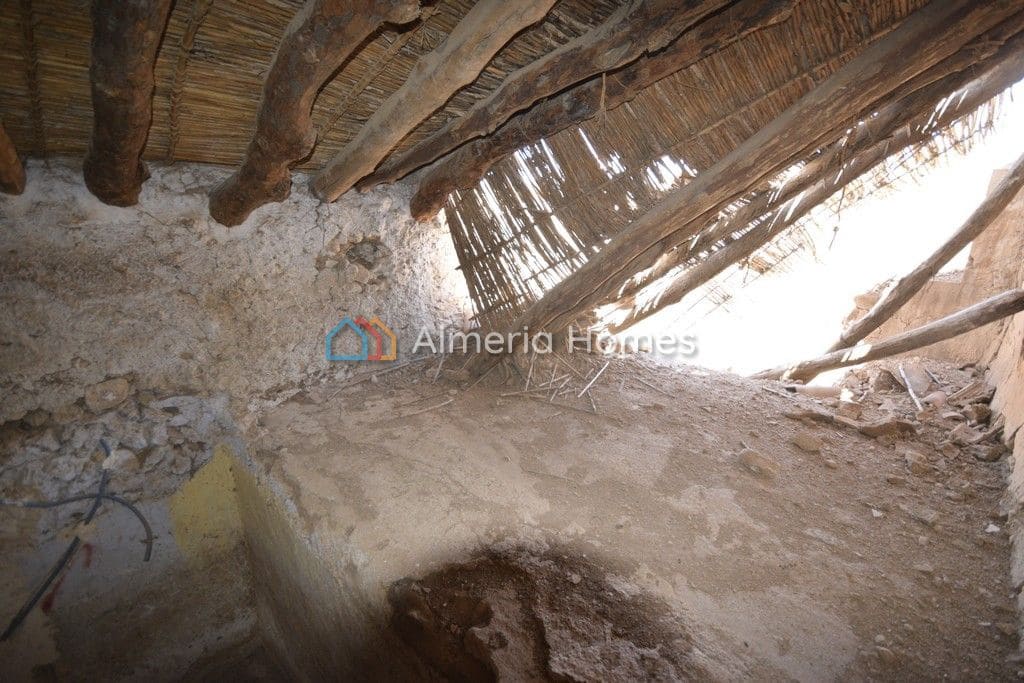 Finca/Casa di Campagna in vendita in Oria - 39.000 € (Rif: 4308645)