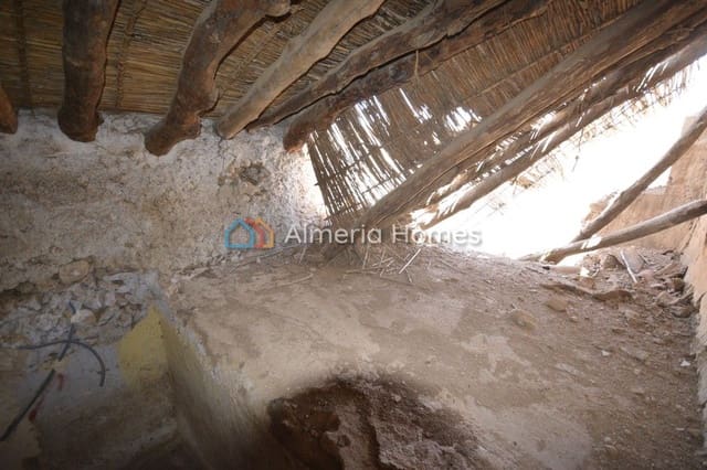 Finca/Casa di Campagna in vendita in Oria - 39.000 € (Rif: 4308645)