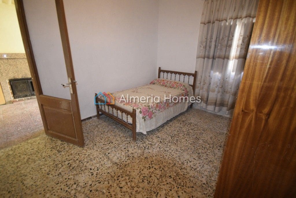 4 soveværelse Byhus til salg i Fines - € 74.995 (Ref: 4316658)