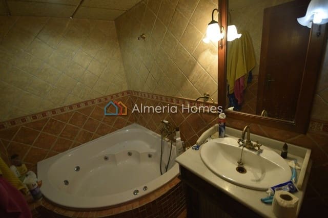 4 sypialnia Dom na sprzedaż w Arboleas z basenem - 320 000 € (Ref: 4489465)