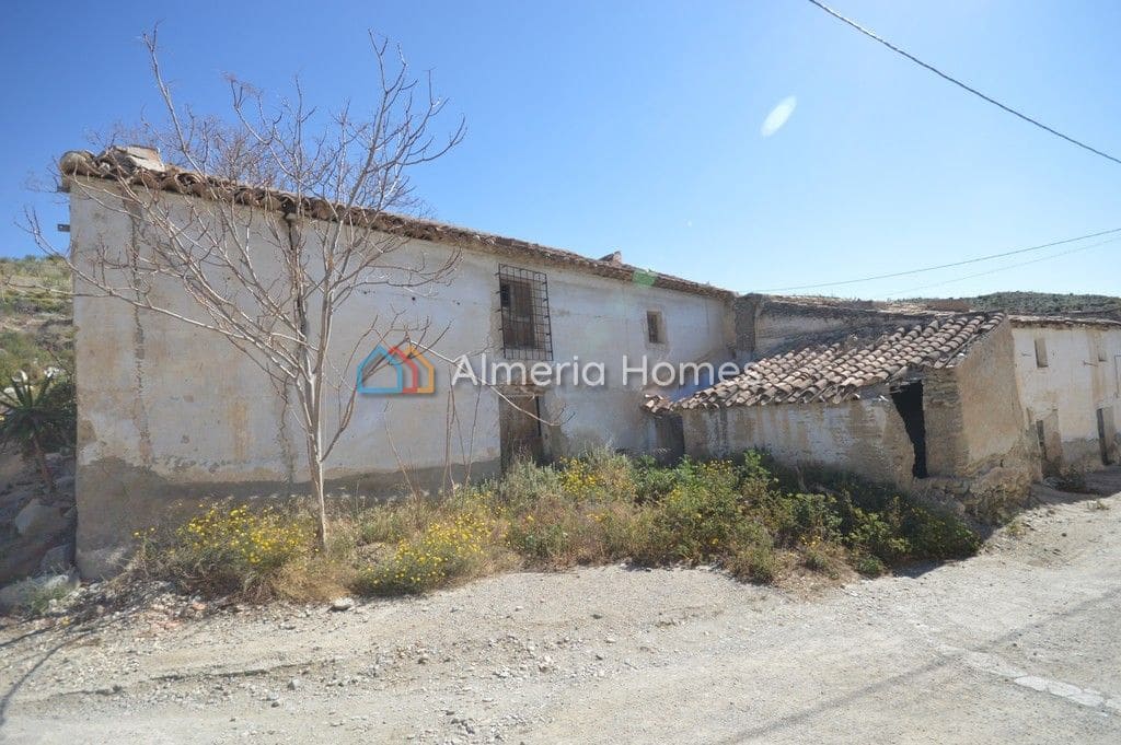 Quinta/Casa Rural para venda em Oria - 19 950 € (Ref: 4491947)