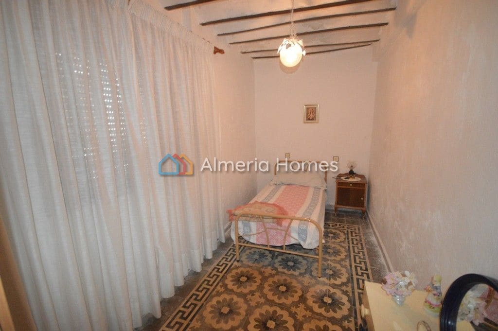 6 soveværelse Byhus til salg i Sufli - € 85.000 (Ref: 4517685)