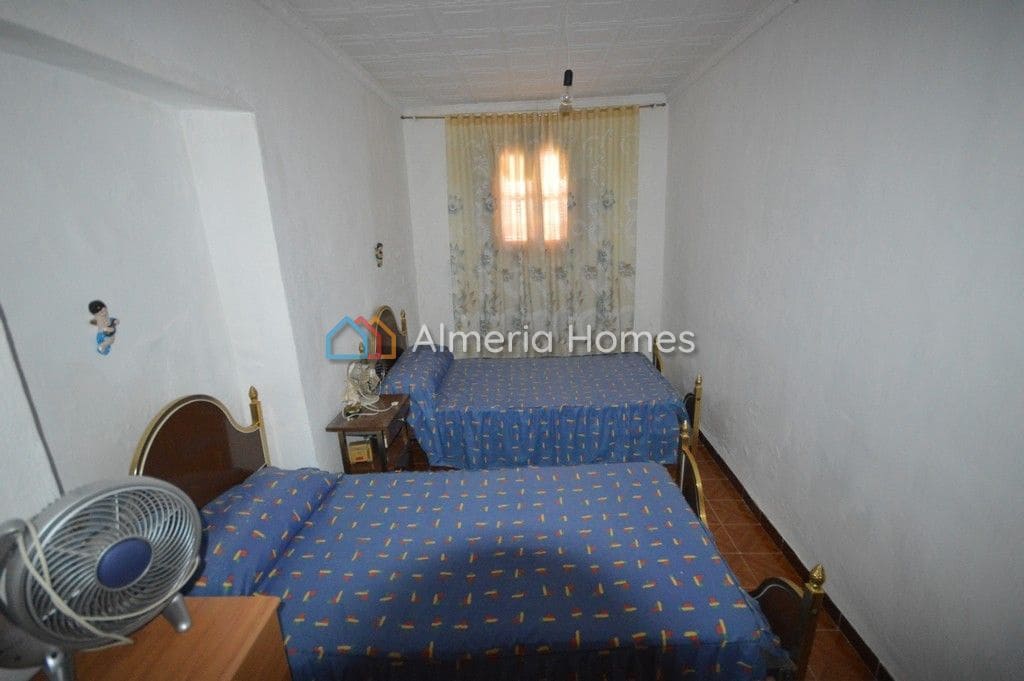 6 soveværelse Byhus til salg i Sufli - € 85.000 (Ref: 4517685)