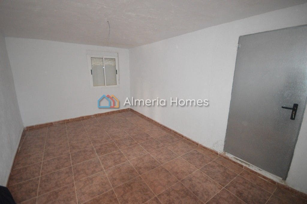 6 soveværelse Byhus til salg i Sufli - € 85.000 (Ref: 4517685)