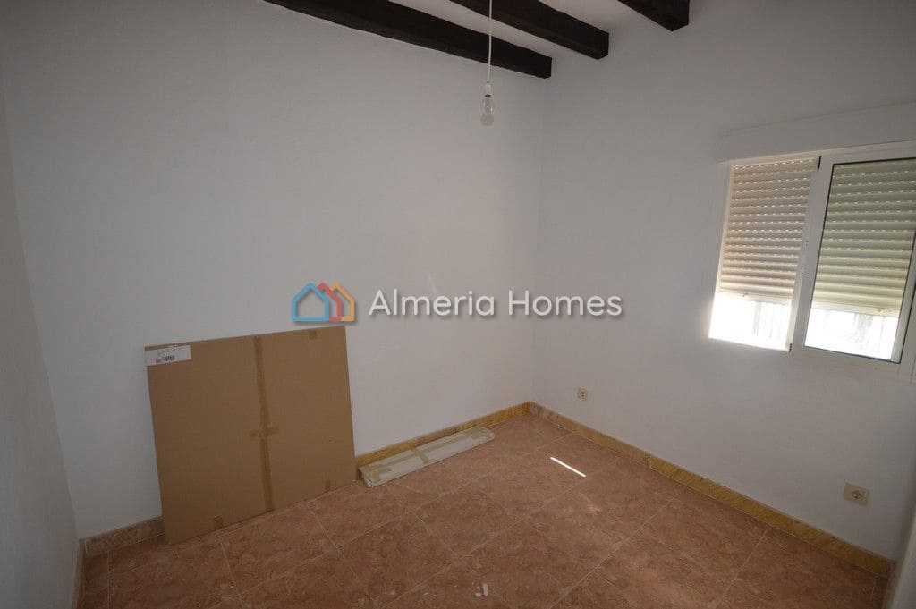 5 soveværelse Byhus til salg i Urracal - € 99.000 (Ref: 4517686)