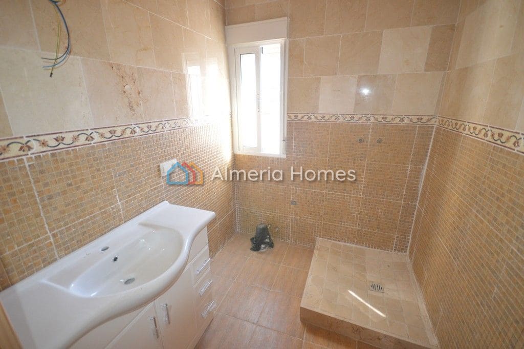 5 soveværelse Byhus til salg i Urracal - € 99.000 (Ref: 4517686)