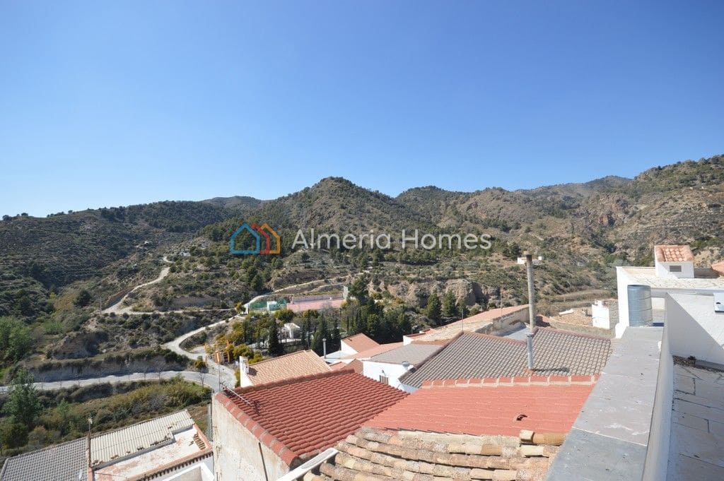 5 soveværelse Byhus til salg i Urracal - € 99.000 (Ref: 4517686)