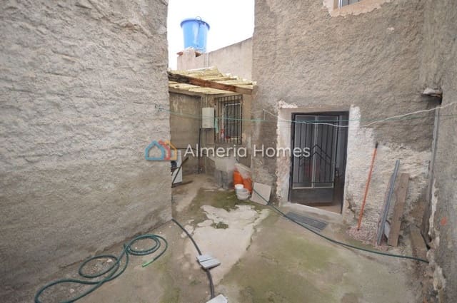 3 makuuhuone Omakotitalo myytävänä paikassa Albox - 85 000 € (Ref: 4537961)