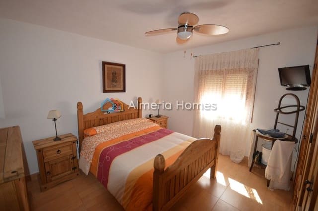 3 soveværelse Villa til salg i Zurgena med swimmingpool - € 269.950 (Ref: 4541101)