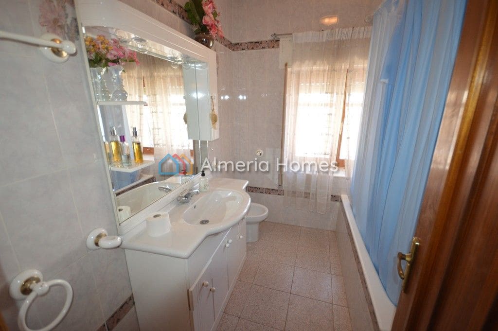 7 soveværelse Byhus til salg i Albox - € 123.000 (Ref: 4568558)