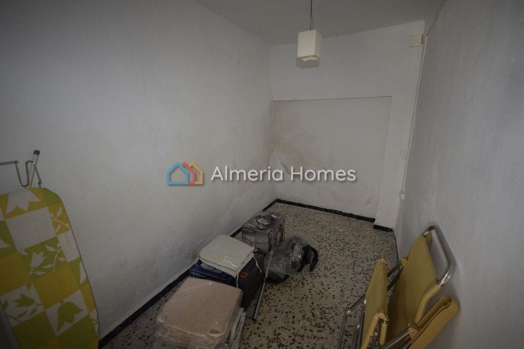 5 soveværelse Byhus til salg i Cela - € 49.500 (Ref: 4679984)