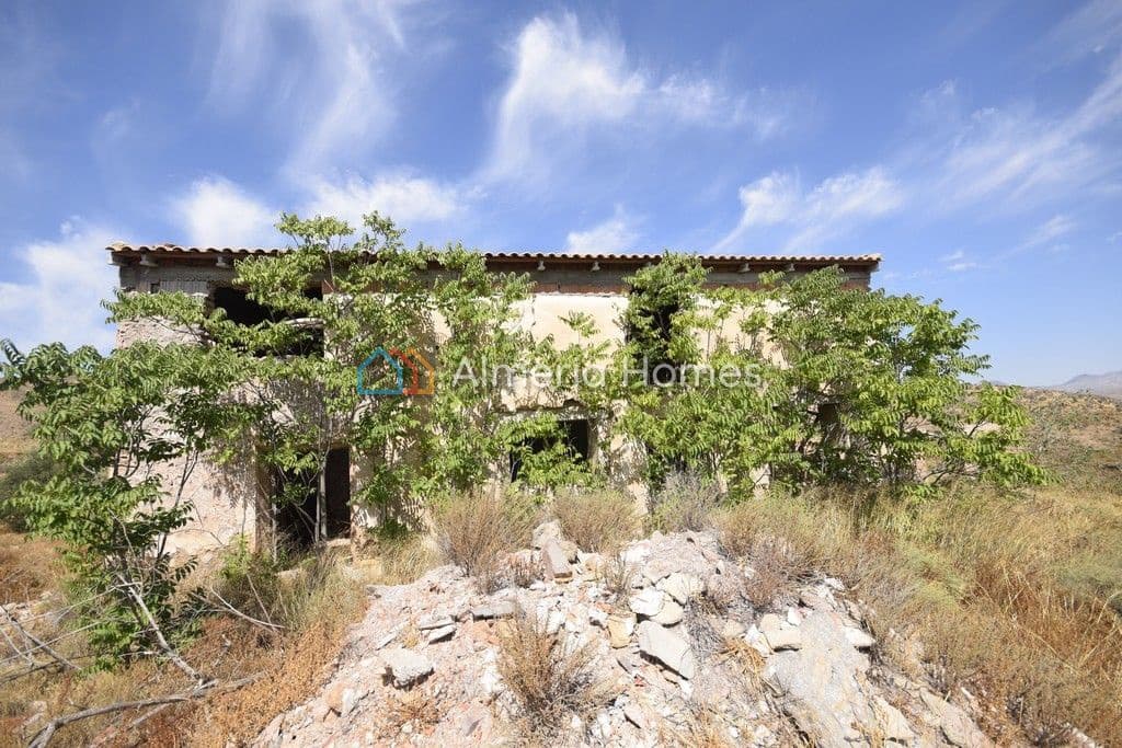 5 soveværelse Finca/Landehus til salg i Albox - € 41.950 (Ref: 4706158)