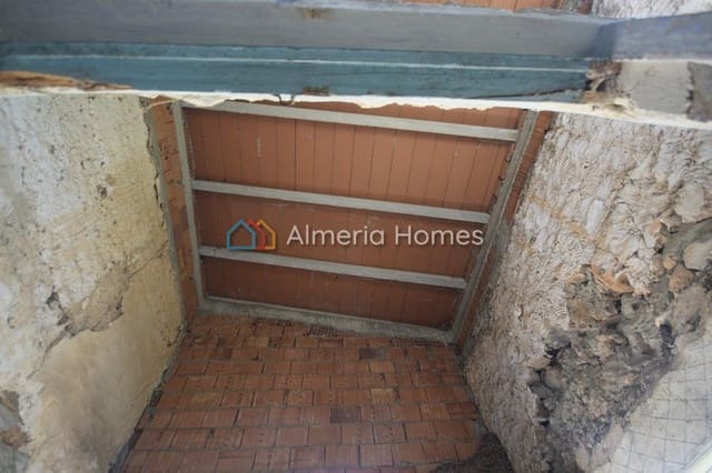 5 soveværelse Finca/Landehus til salg i Albox - € 41.950 (Ref: 4706158)