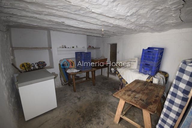 6 soverom Hus til salgs i Oria - € 44 750 (Ref: 4876742)