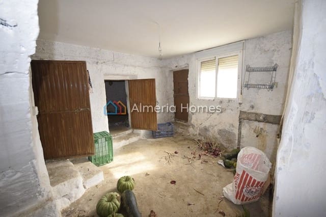 6 soverom Hus til salgs i Oria - € 44 750 (Ref: 4876742)