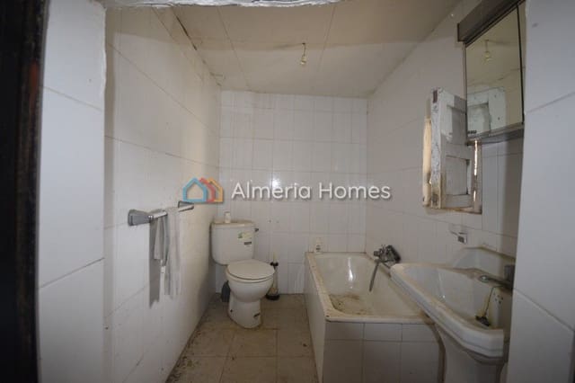 6 soverom Hus til salgs i Oria - € 44 750 (Ref: 4876742)