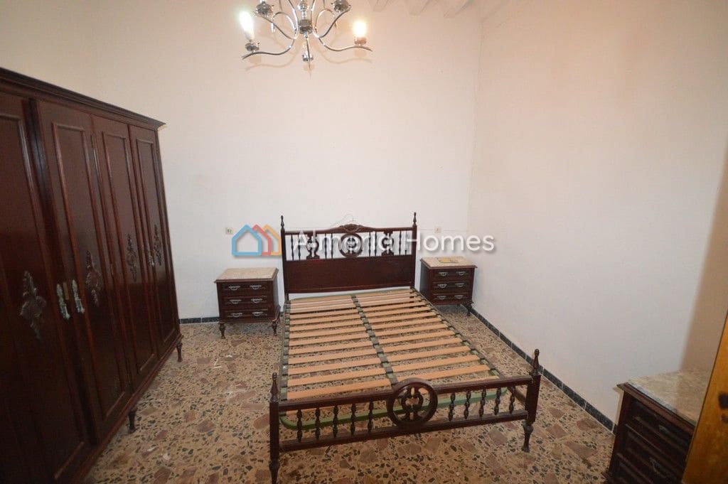 5 bedroom Finca/Country House for sale in Arboleas - € 85,000 (Ref: 5649828)