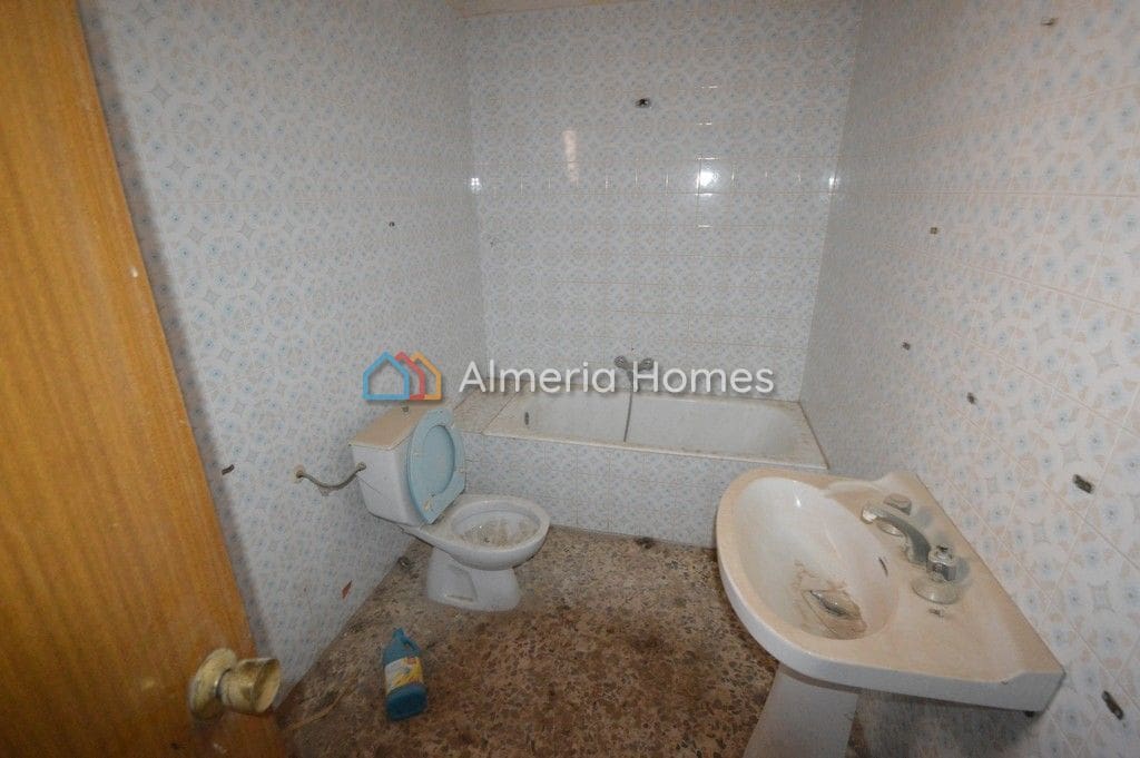 5 bedroom Finca/Country House for sale in Arboleas - € 85,000 (Ref: 5649828)