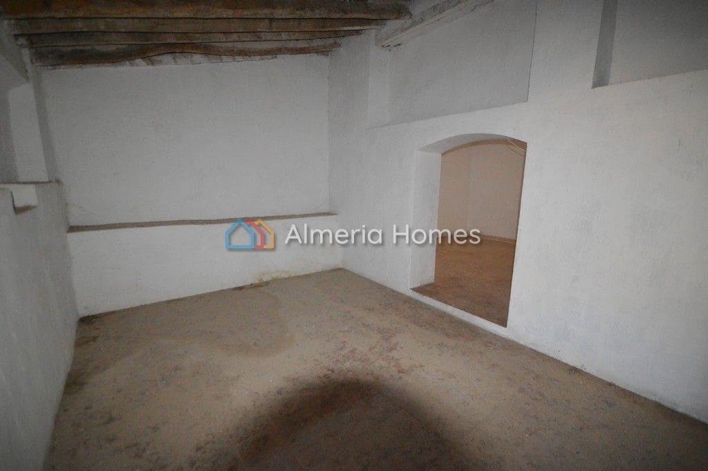 5 bedroom Finca/Country House for sale in Arboleas - € 85,000 (Ref: 5649828)