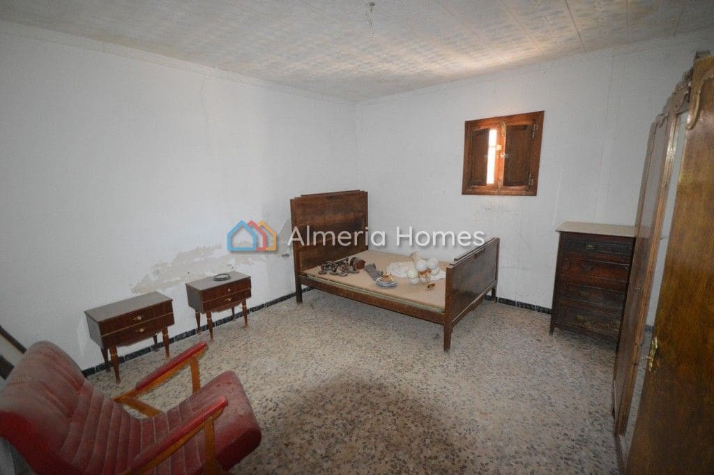 5 bedroom Finca/Country House for sale in Arboleas - € 85,000 (Ref: 5649828)