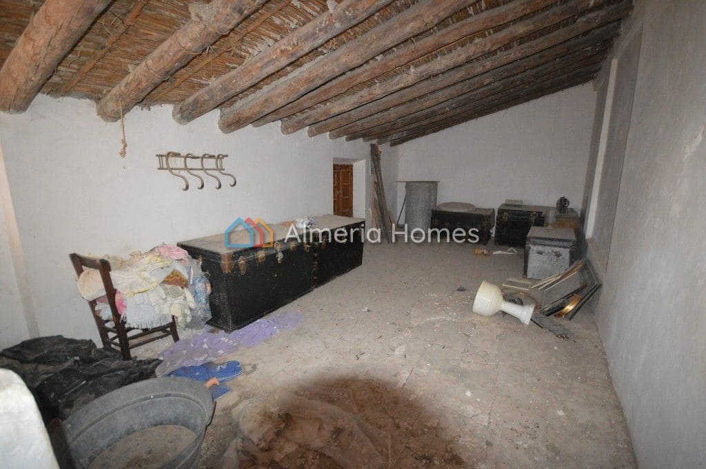 5 bedroom Finca/Country House for sale in Arboleas - € 85,000 (Ref: 5649828)