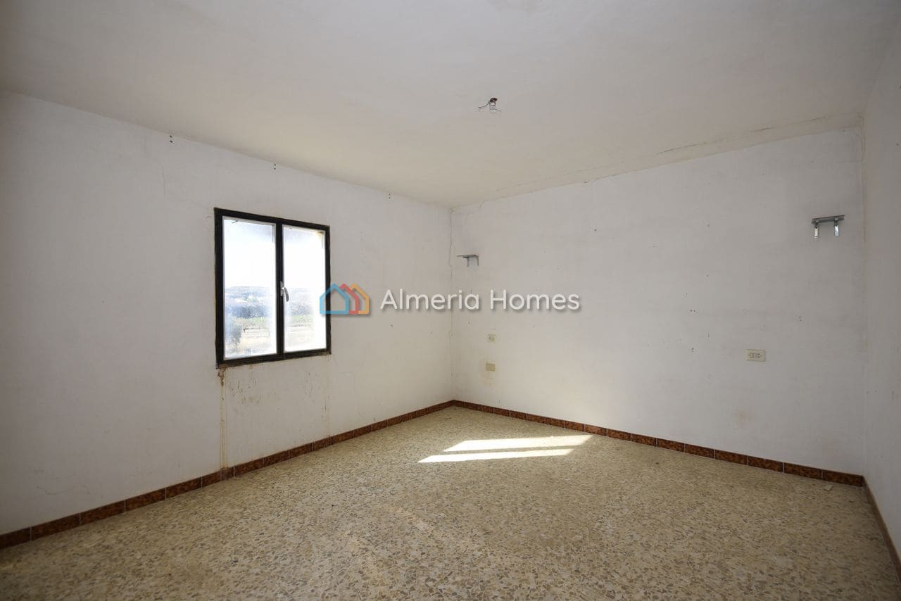 5 bedroom Finca/Country House for sale in Albox - € 89,000 (Ref: 6249099)